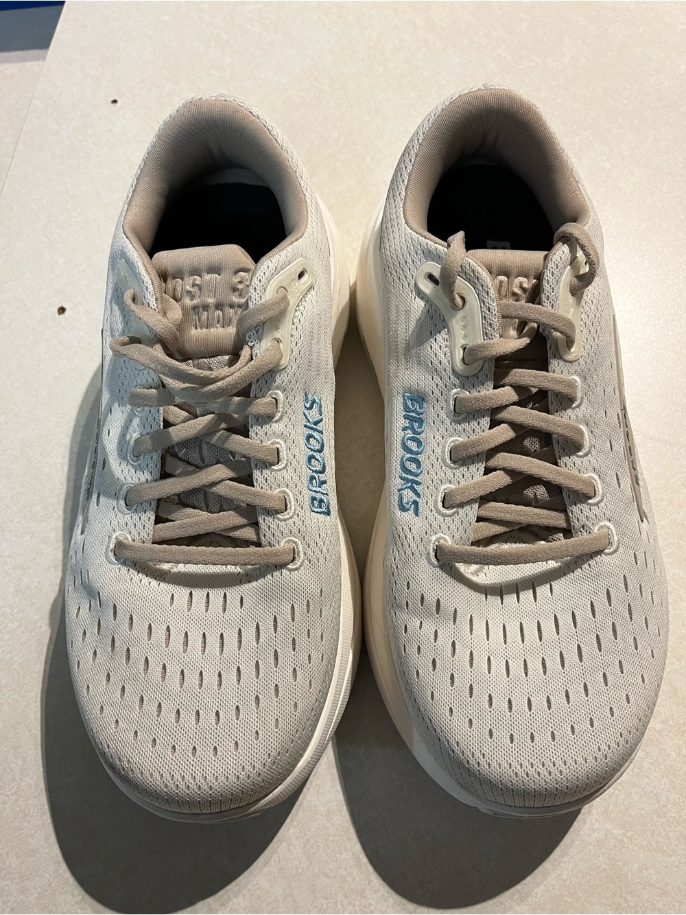 Brooks Neutral Running Shoes - Light Beige with Blue Logo